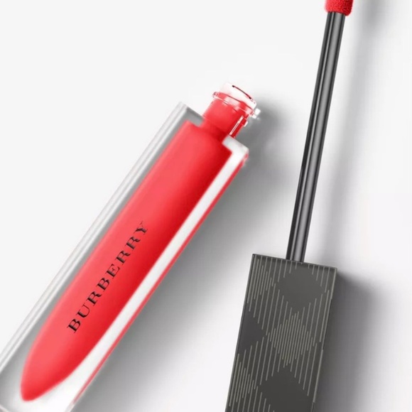 🔥Burberry, 2 Liquid Lip Velvet lipsticks - Picture 4 of 7